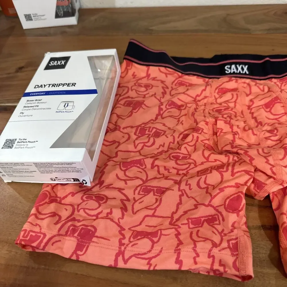 Saxx Men’s Daytripper Boxer Brief Parrot Party Fusion Small